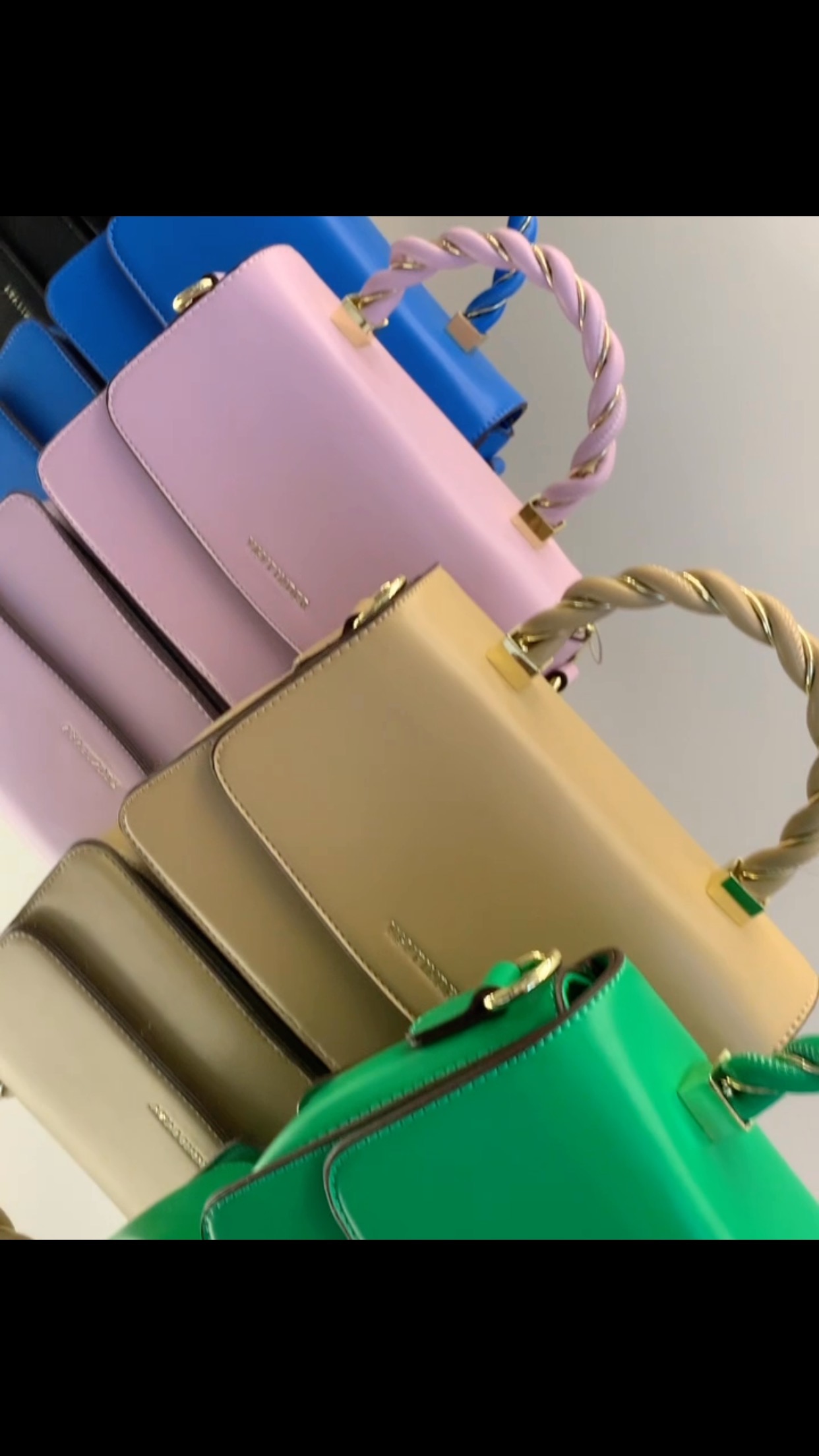 Michele Bolsas Em Nova Serrana Mg  | tuum.com.br