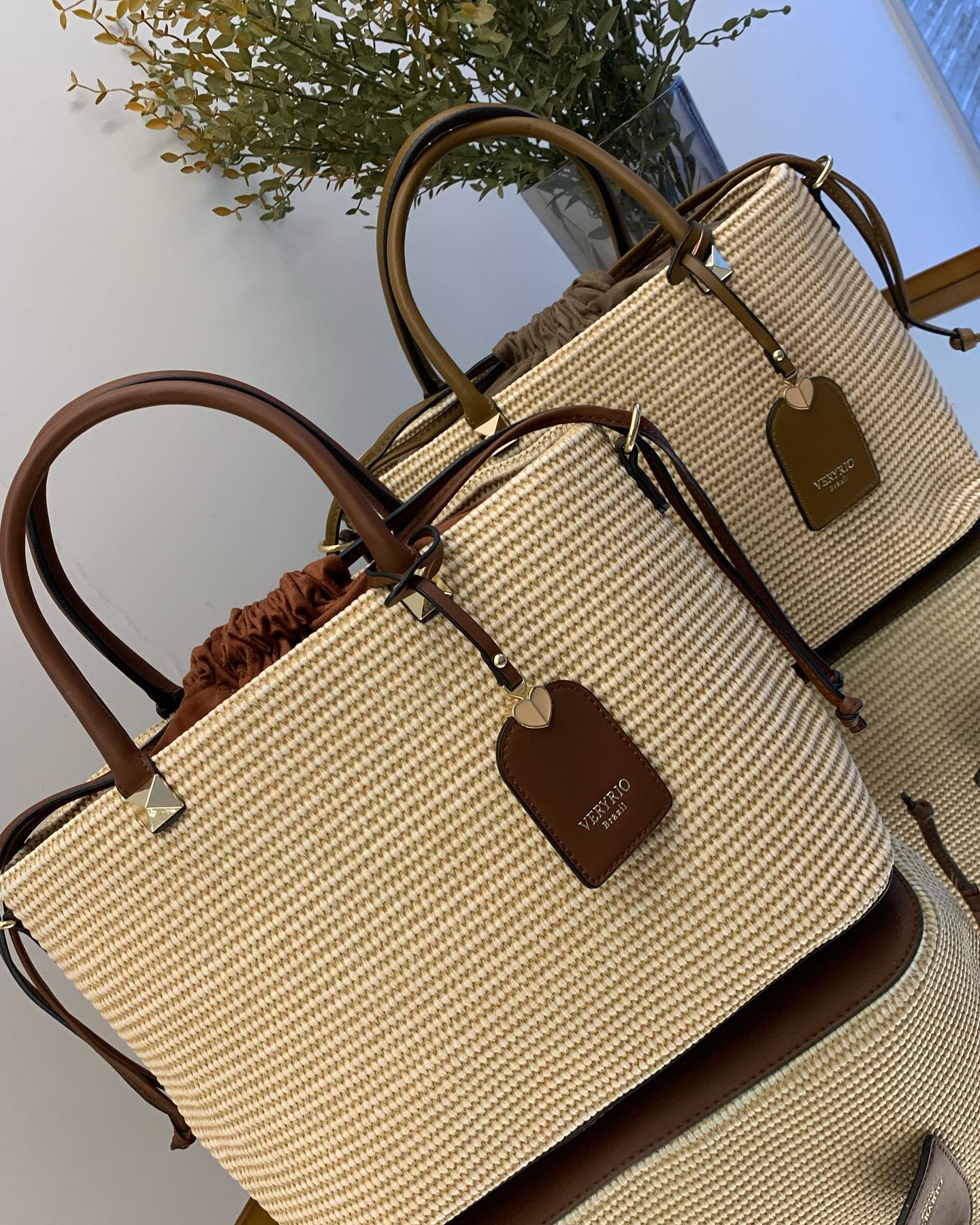 Michele Bolsas Em Nova Serrana Mg  | tuum.com.br