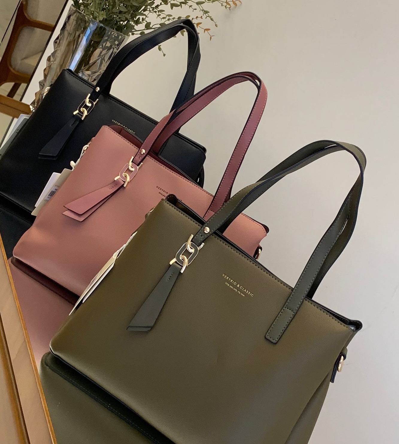 Michele Bolsas Em Nova Serrana Mg  | tuum.com.br